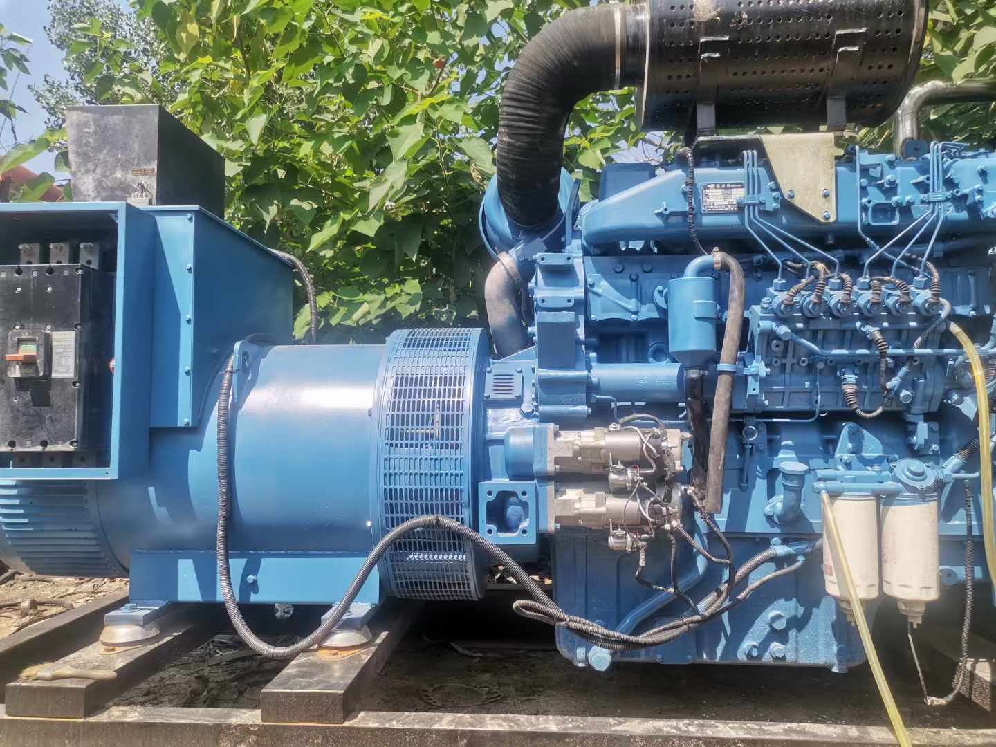 鼓楼详细说明降低 800kW 柴油发电机输出电流波动的方法