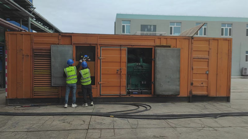 鼓楼如何检查柴油发电机组的机油油位?